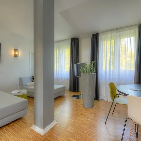 Aparthotel B-boardinghouse 4*