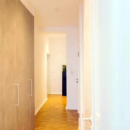 Ξενοδοχείο με διαμερίσματα B-boardinghouse 4*