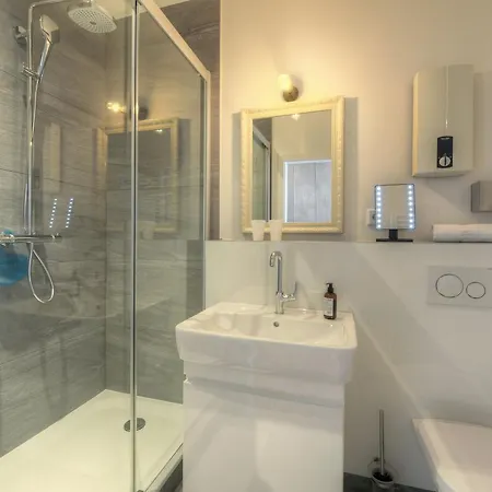 B-boardinghouse 4* Ντίσελντορφ